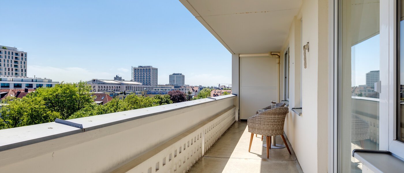 apartment München Schwabing (links der Leopoldstraße) 01 balcony 11029