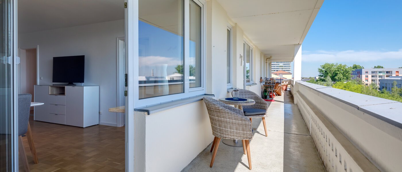 apartment München Schwabing (links der Leopoldstraße) 03 balcony 11029