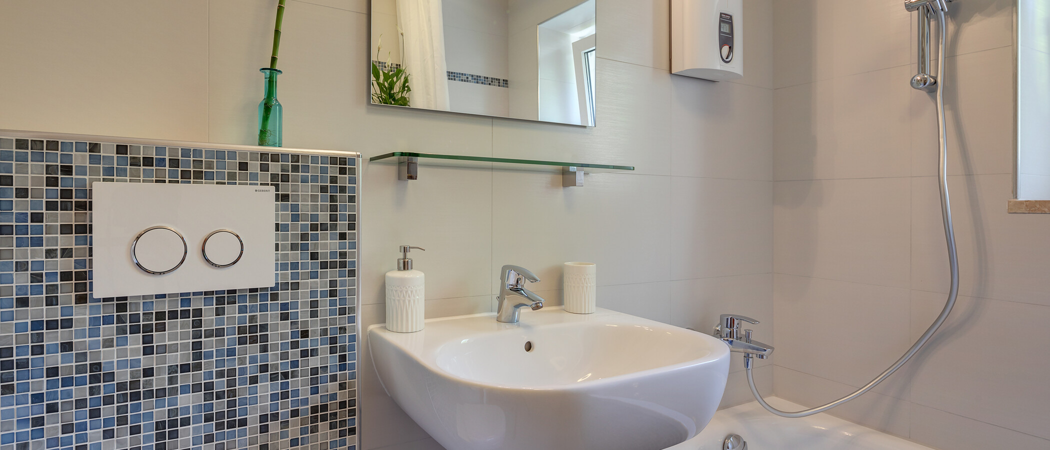 apartment München Parkstadt Bogenhausen 02 bathroom 11037