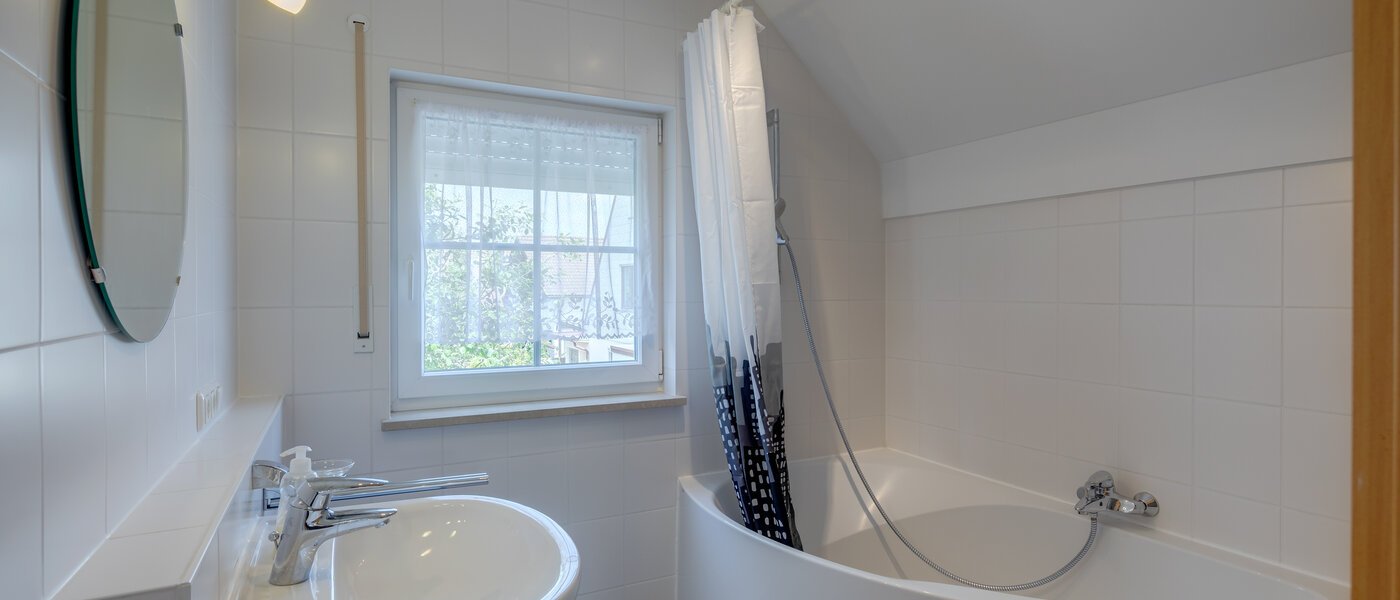 apartment München Feldmoching 01 bathroom 11038