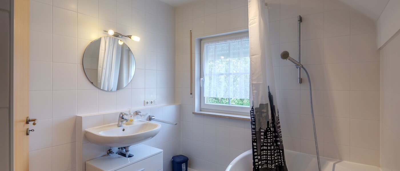 apartment München Feldmoching 02 bathroom 11038