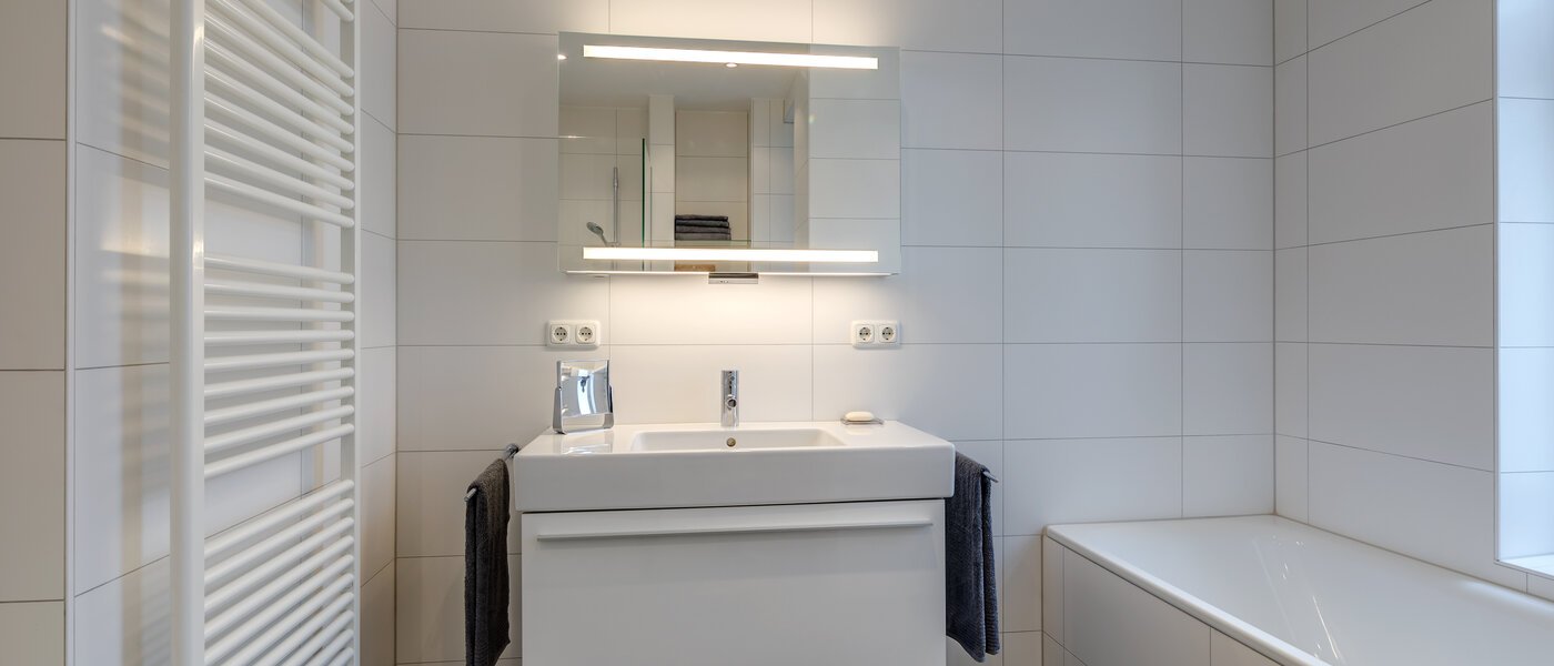 apartment München Neuhausen 02 bathroom 11045