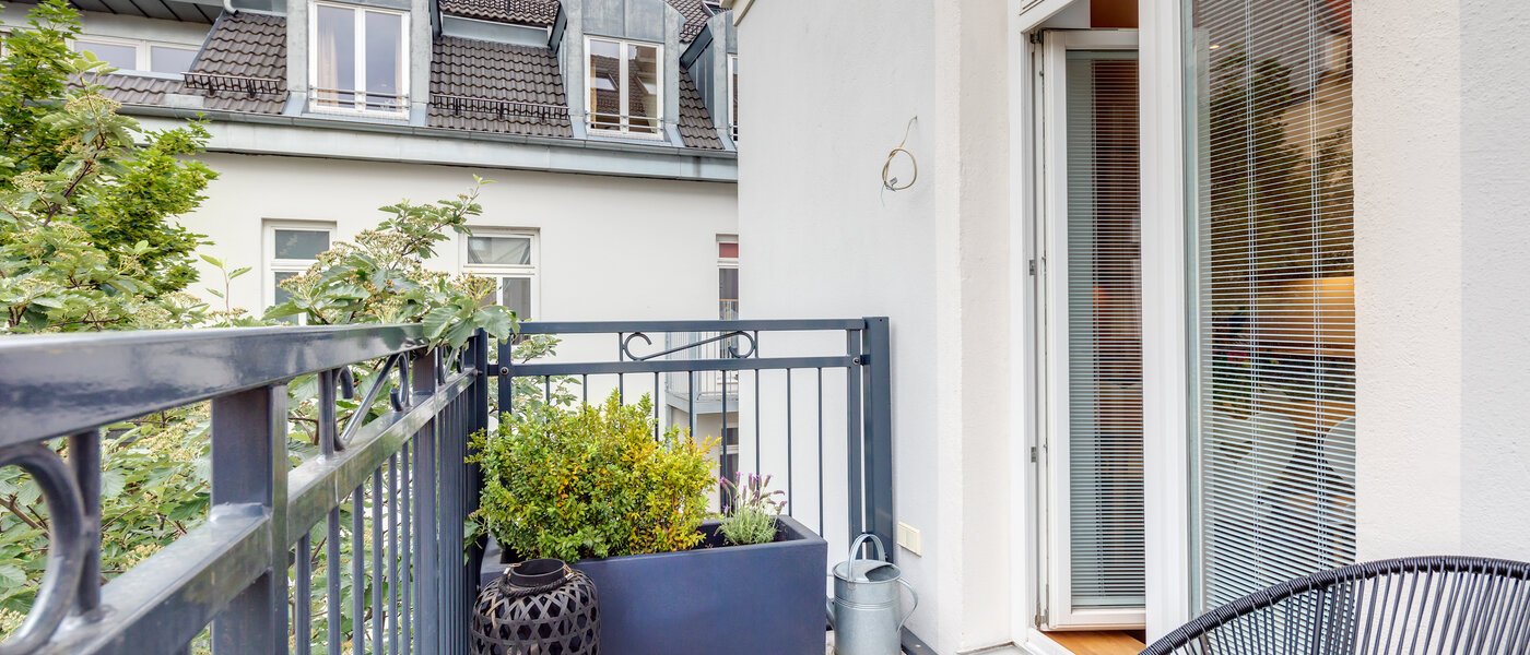 apartment München Neuhausen 03 balcony 11045