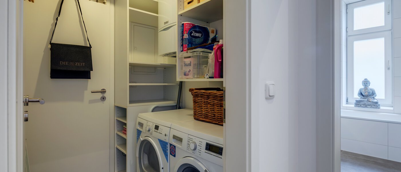 apartment München Neuhausen 01 storage room 11045