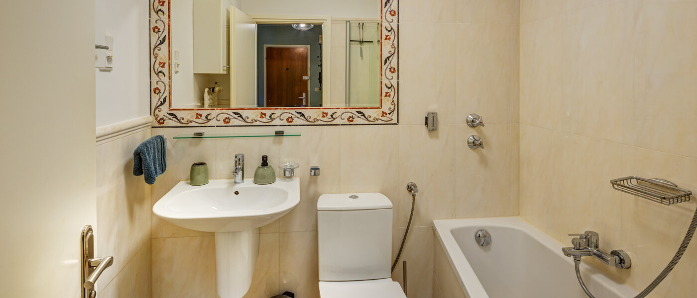 apartment München Nymphenburg 01 bathroom 11055