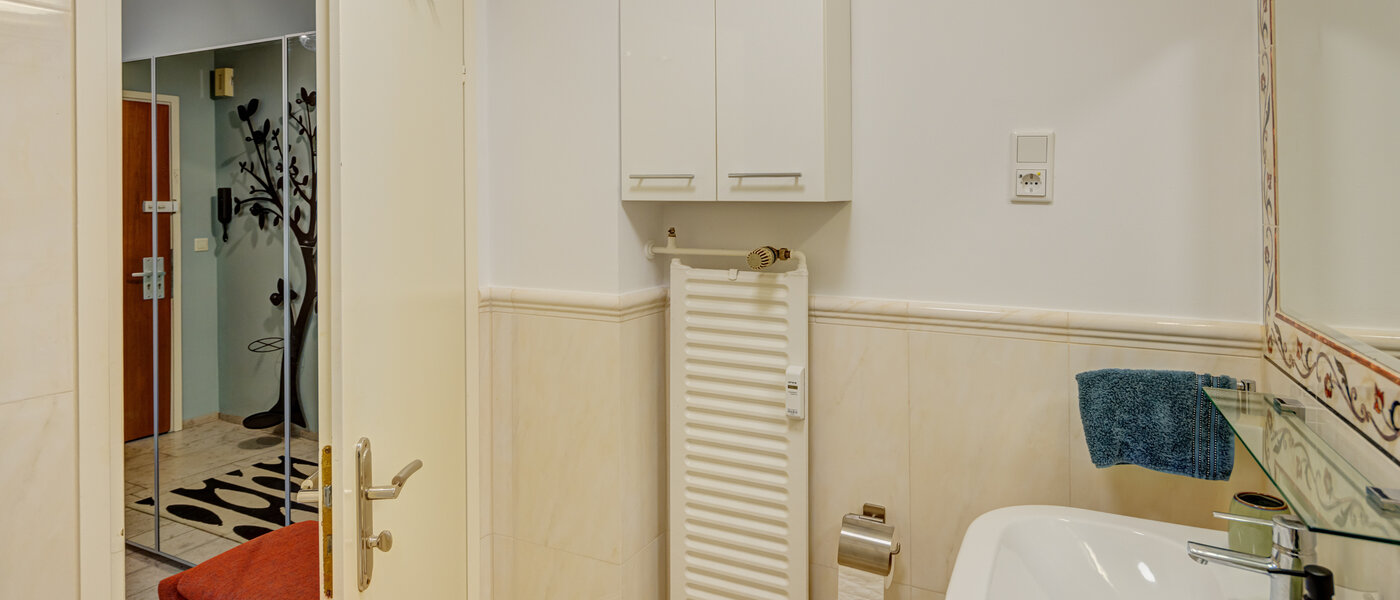 apartment München Nymphenburg 02 bathroom 11055