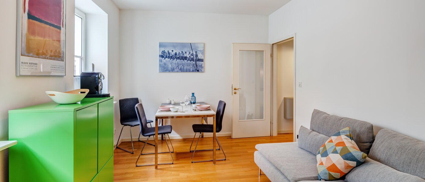 apartment München Au 01 living room 11062