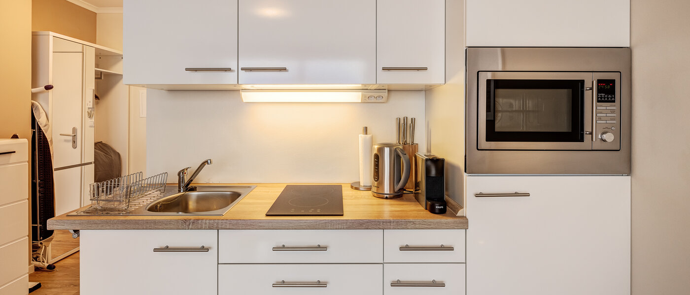 apartment München Arabellapark 01 kitchen 11073