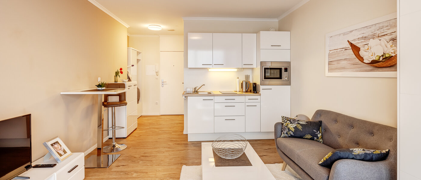 apartment München Arabellapark 03 living area 11073