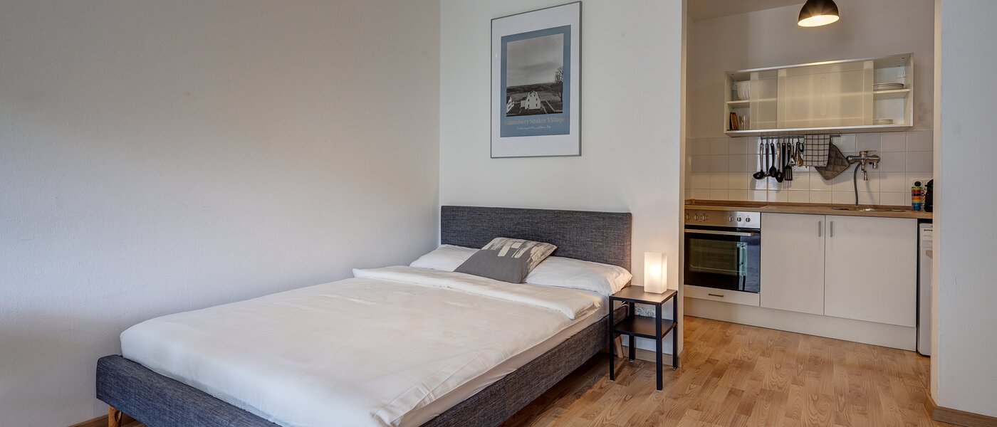 apartment München Maxvorstadt - Rund um den Josephplatz 01 sleeping area 11083