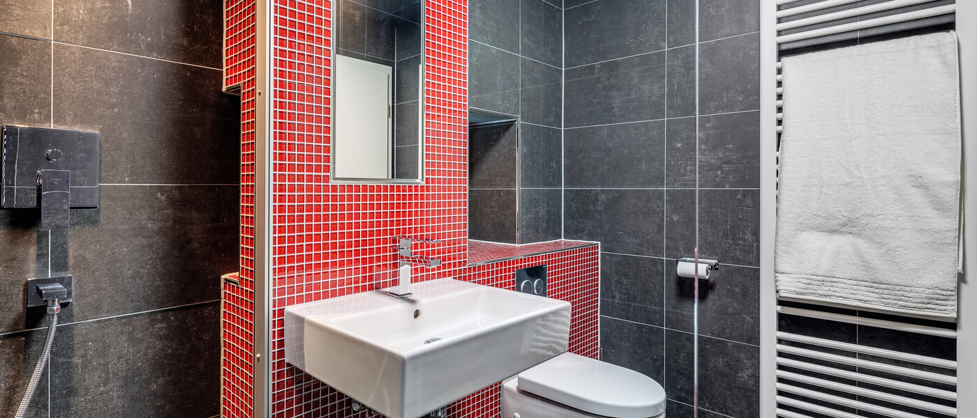 maisonette Dachau 01 bathroom 11106