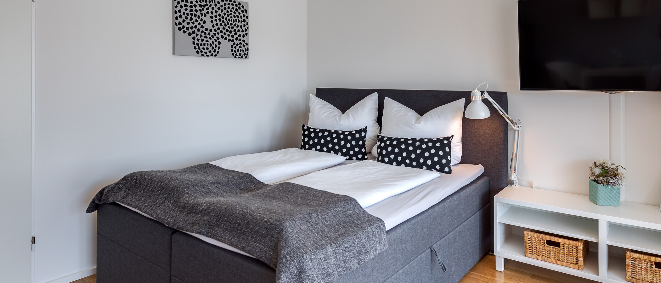 apartment München Neuhausen 01 sleeping area 11167