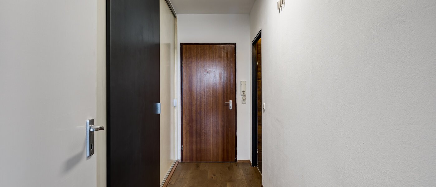 apartment München Moosach 02 hall 11180