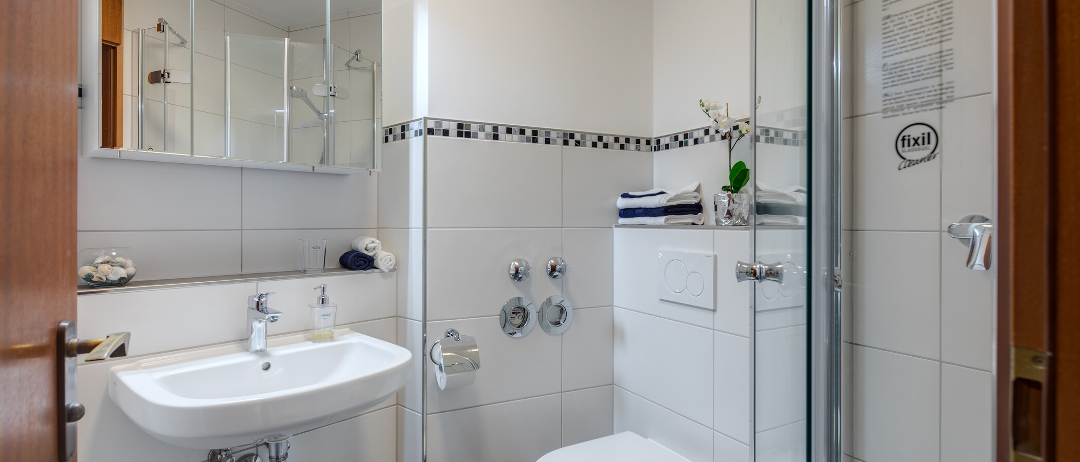 apartment München Schwabing-West 01 2. bathroom 11193