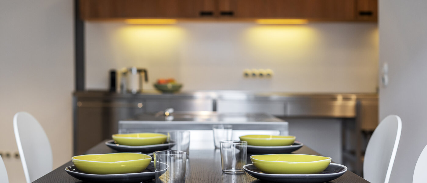 apartment München Westend 02 dining area 11194