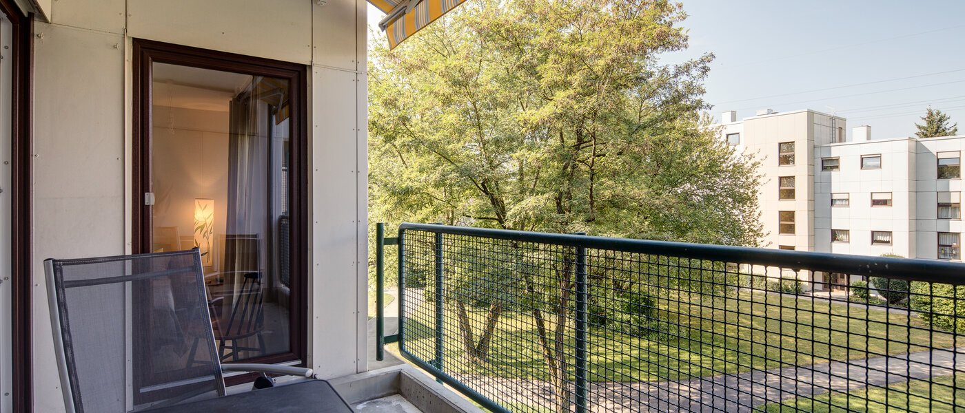 apartment München Westkreuz 01 balcony 11201