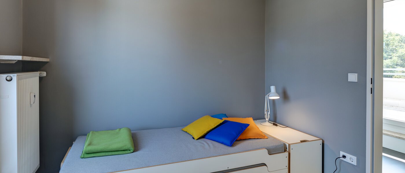 roof terrace apartment München Fasangarten 01 2. bedroom 11218