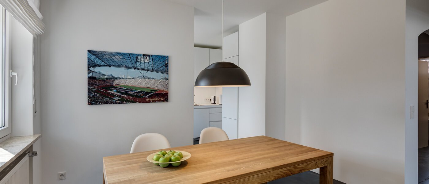 roof terrace apartment München Fasangarten 01 dining area 11218