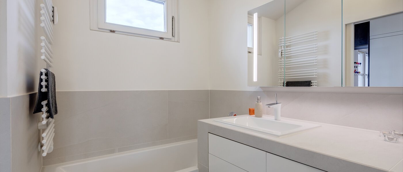 roof terrace apartment München Arabellapark 03 bathroom 11226