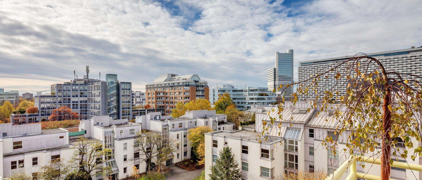 roof terrace apartment München Arabellapark 02 view 11226
