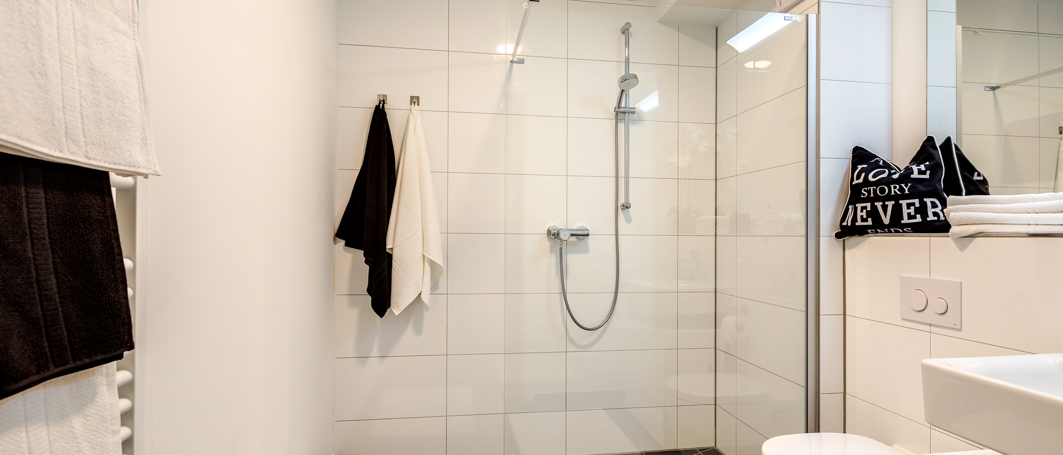 apartment München Schwabing (rechts der Leopoldstraße) 01 bathroom 11242