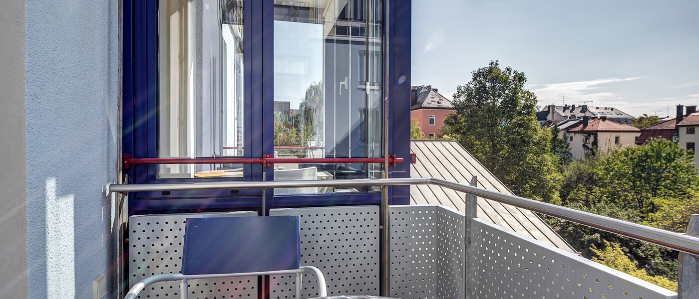 apartment München Neuhausen 02 balcony 11252