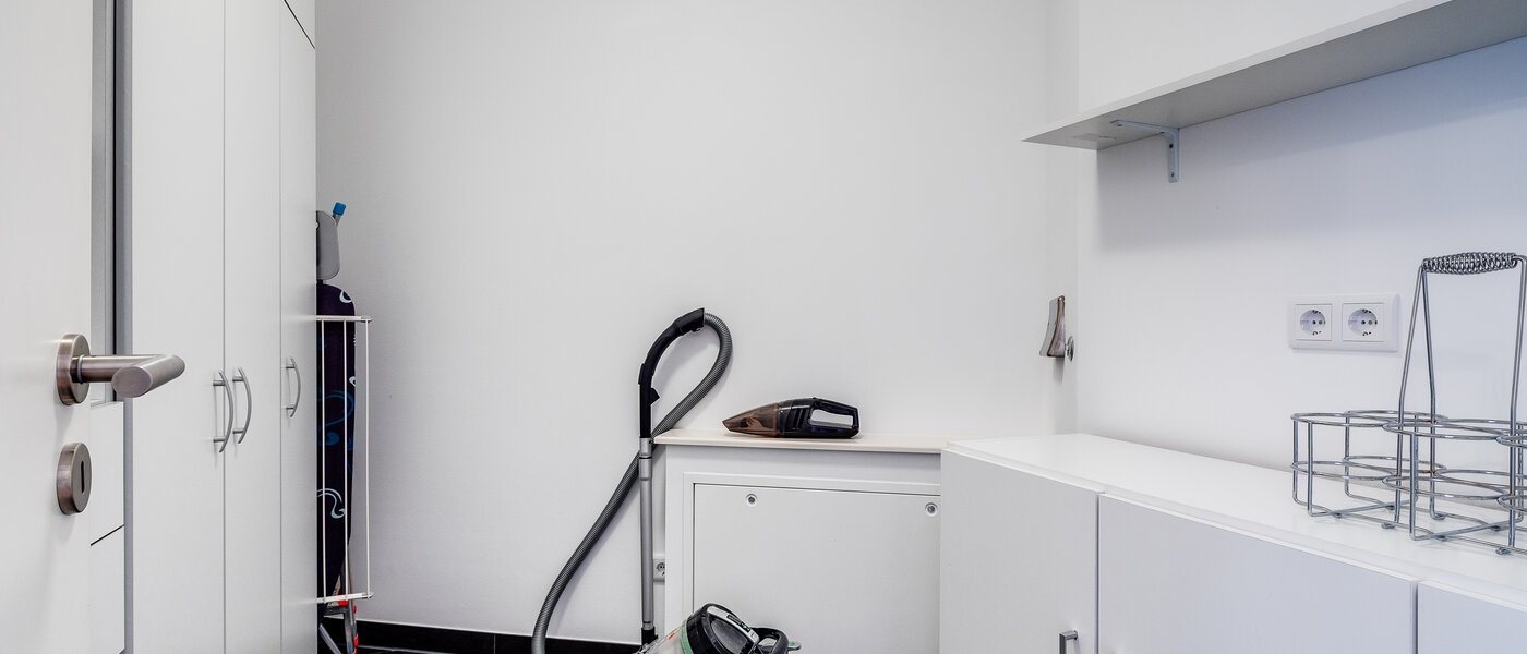 apartment München Parkstadt Solln 02 storage room 11253