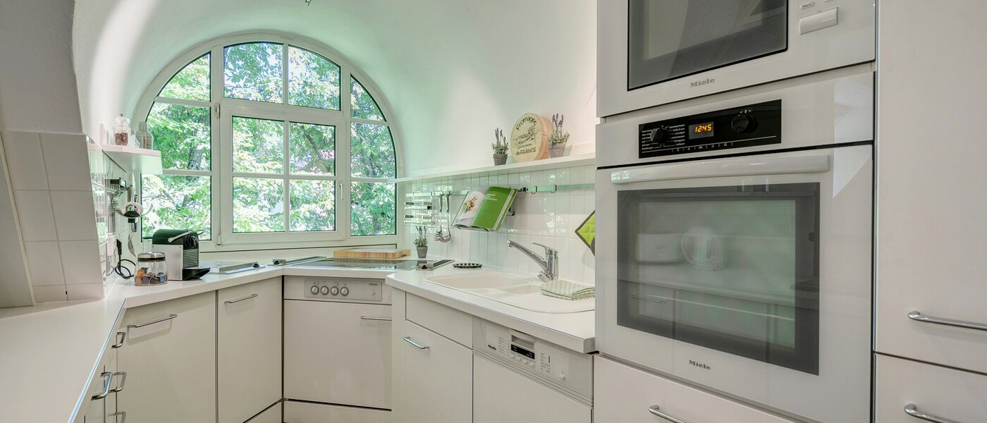 roof terrace apartment München Menterschwaige 02 kitchen 11267