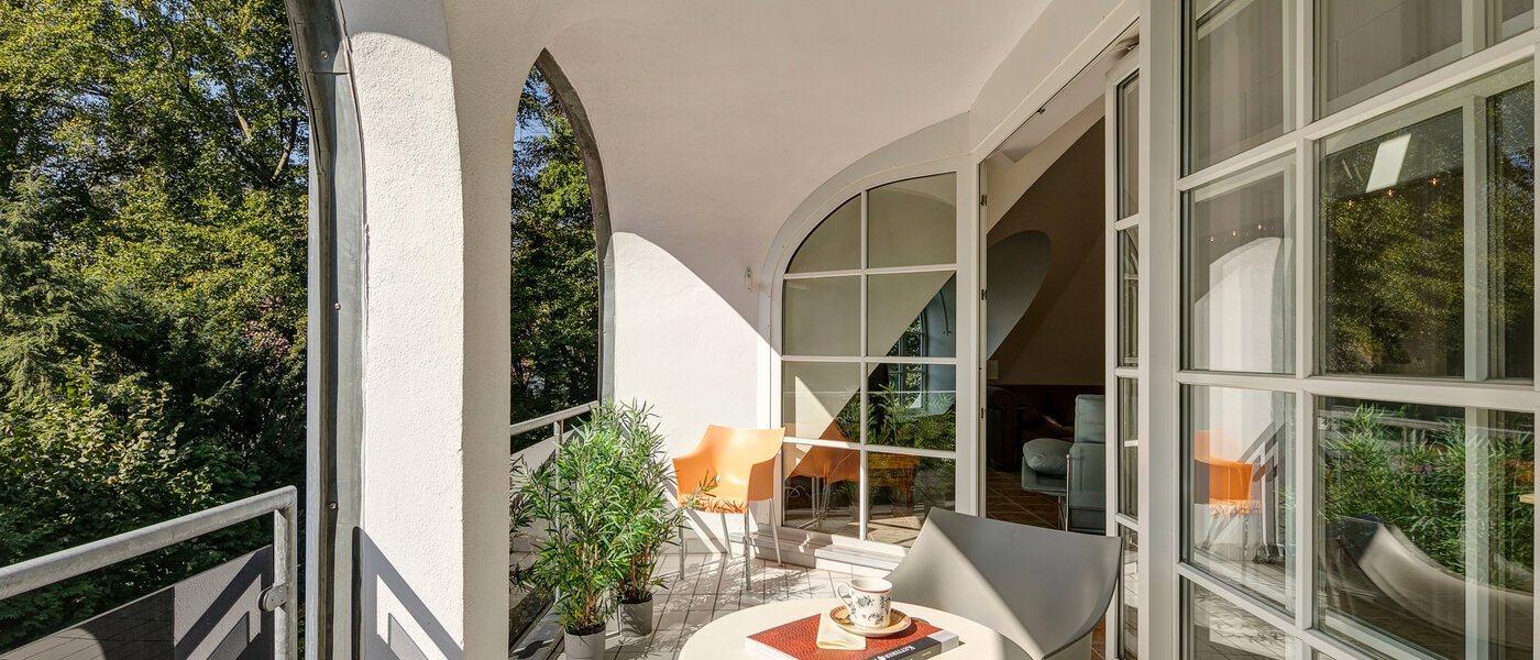 roof terrace apartment München Menterschwaige 01 balcony 11267