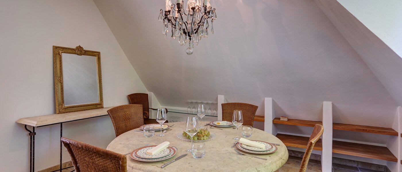 roof terrace apartment München Menterschwaige 04 dining area 11267