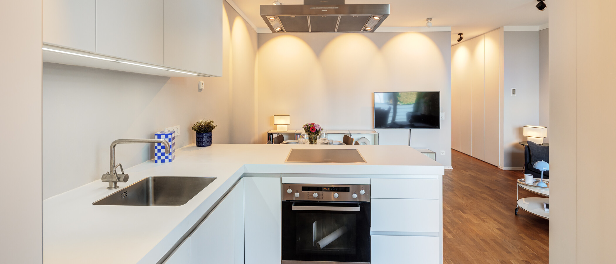 apartment München Schwabing-Nord (zw. Belgrad- & Leopoldstraße) 03 kitchen 11278