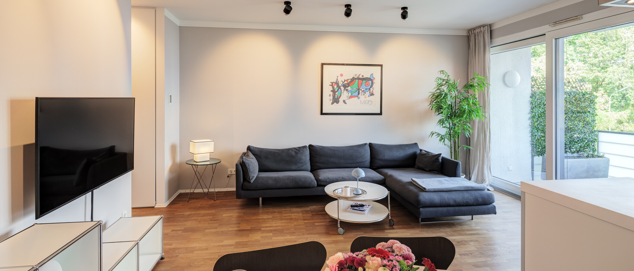 apartment München Schwabing-Nord (zw. Belgrad- & Leopoldstraße) 05 living area 11278