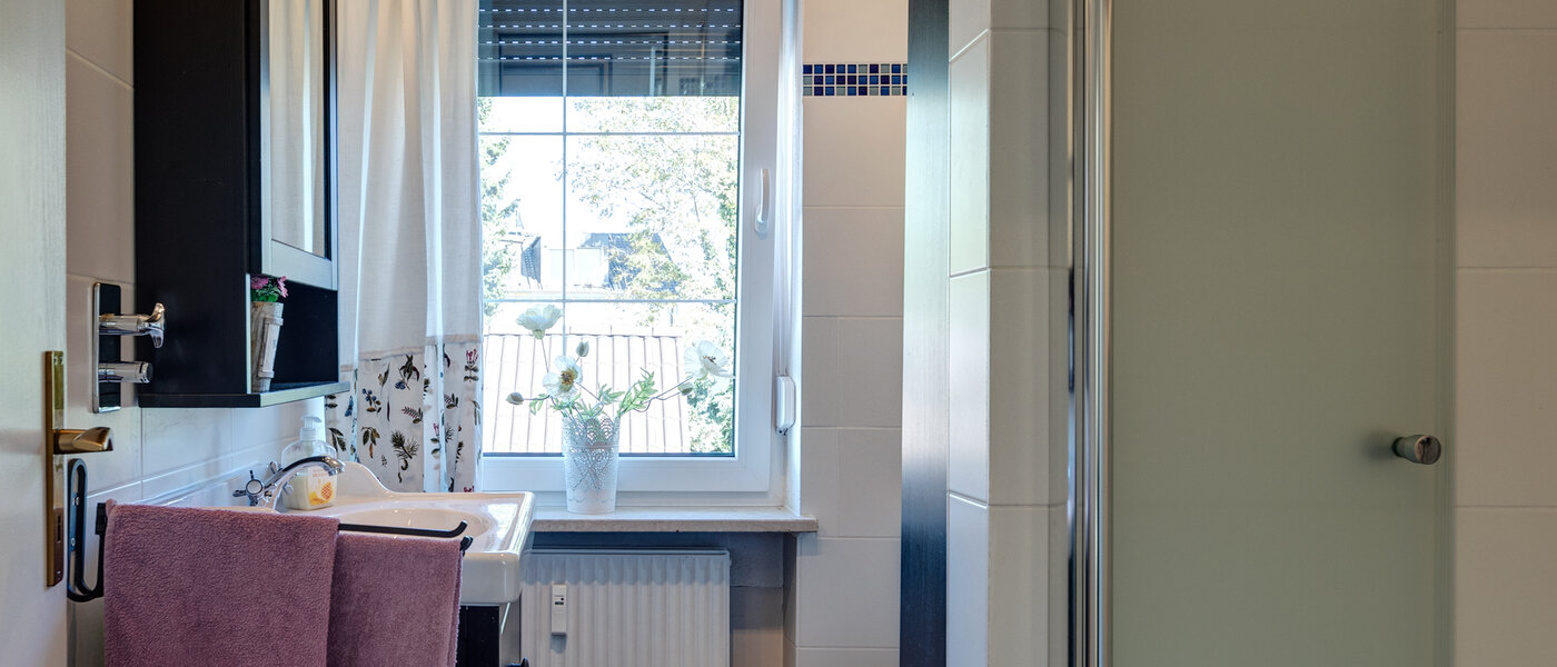 apartment München Moosach 01 bathroom 11287