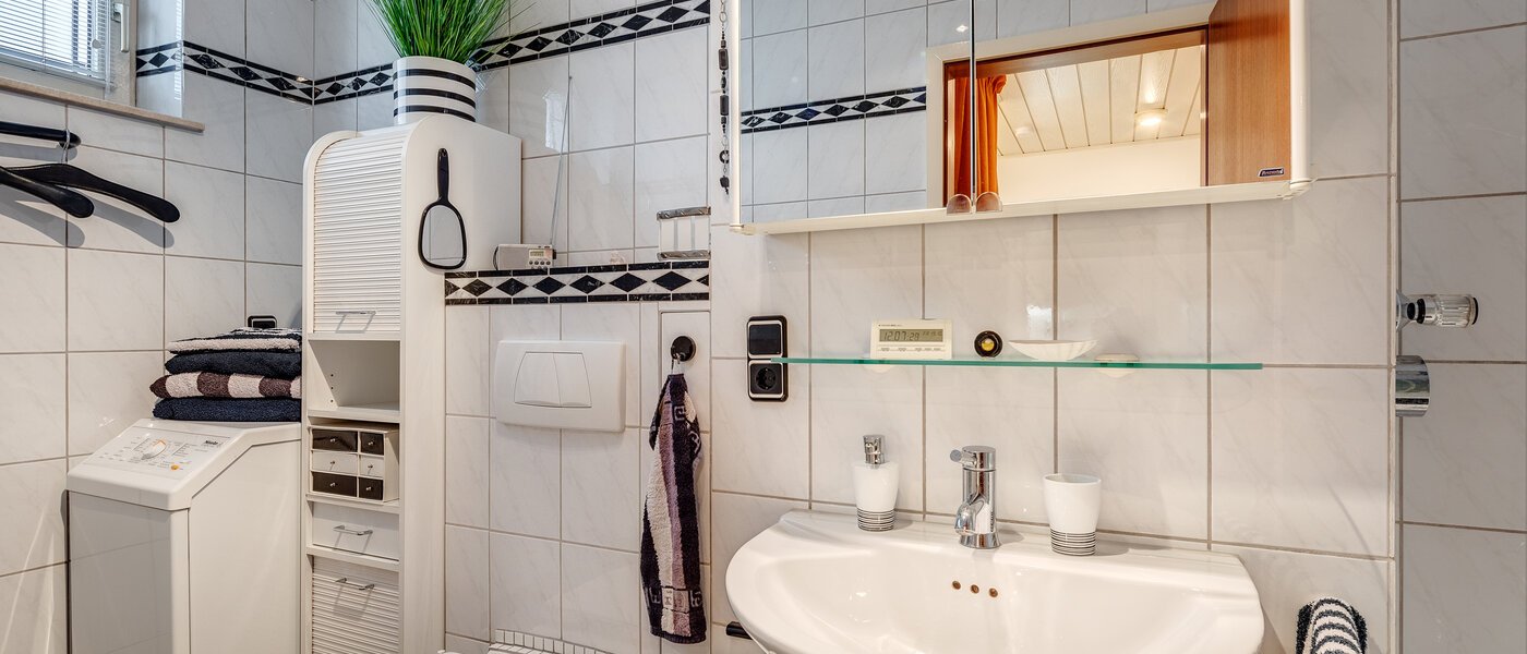 apartment München Berg am Laim 02 bathroom 11292