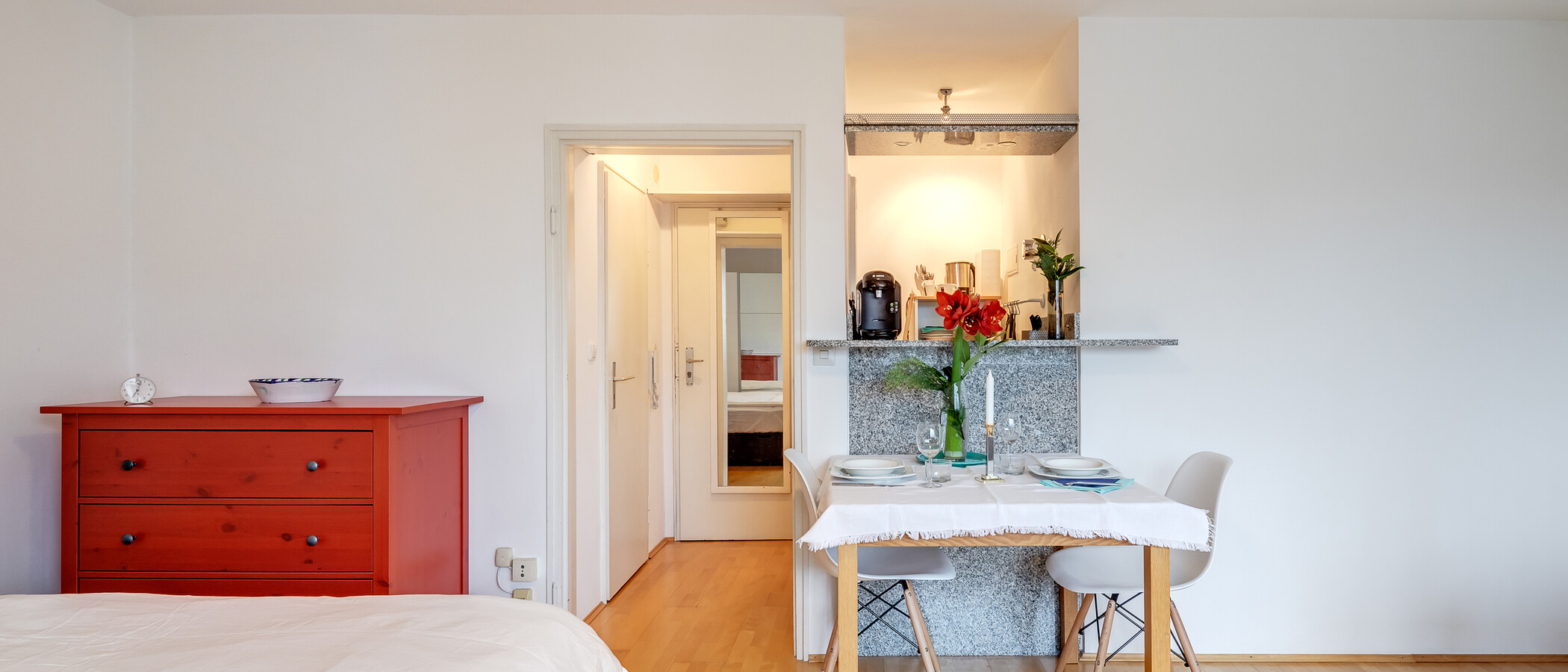 studio München Schwabing-West (rund um den Hohenzollernplatz) 02 living area 11346