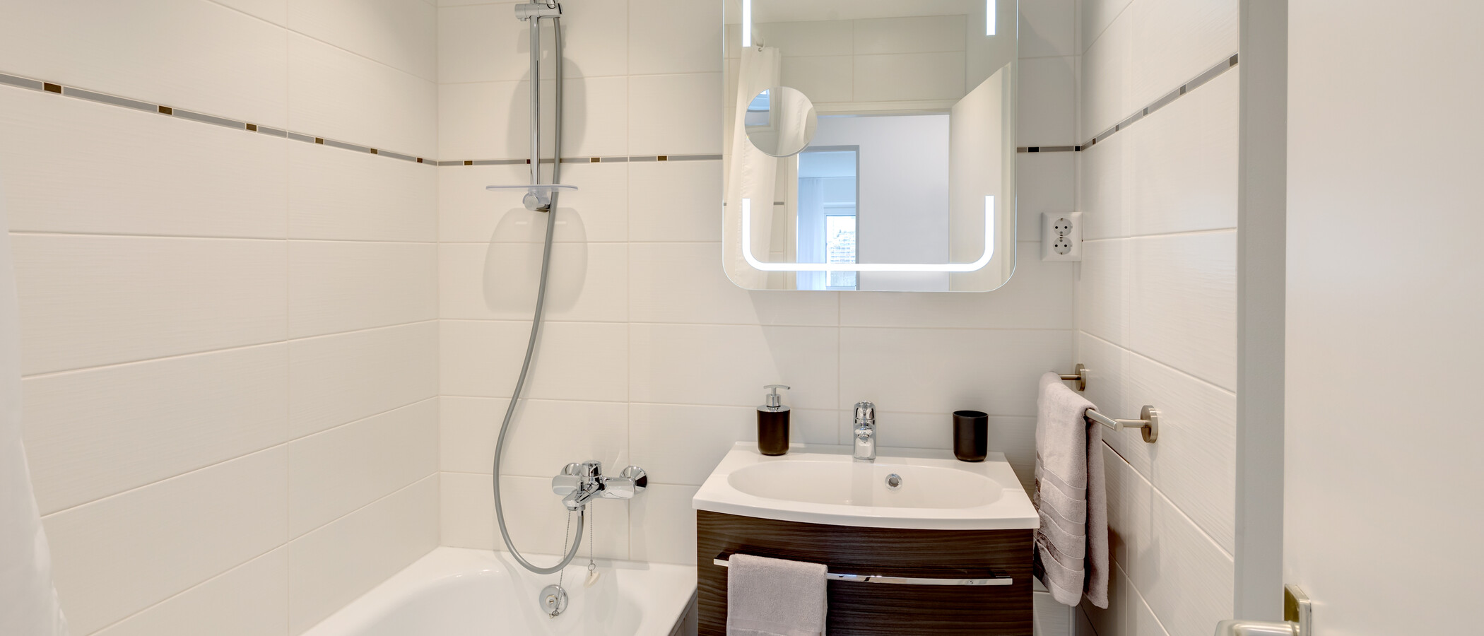 apartment München Johanneskirchen 01 bathroom 11347