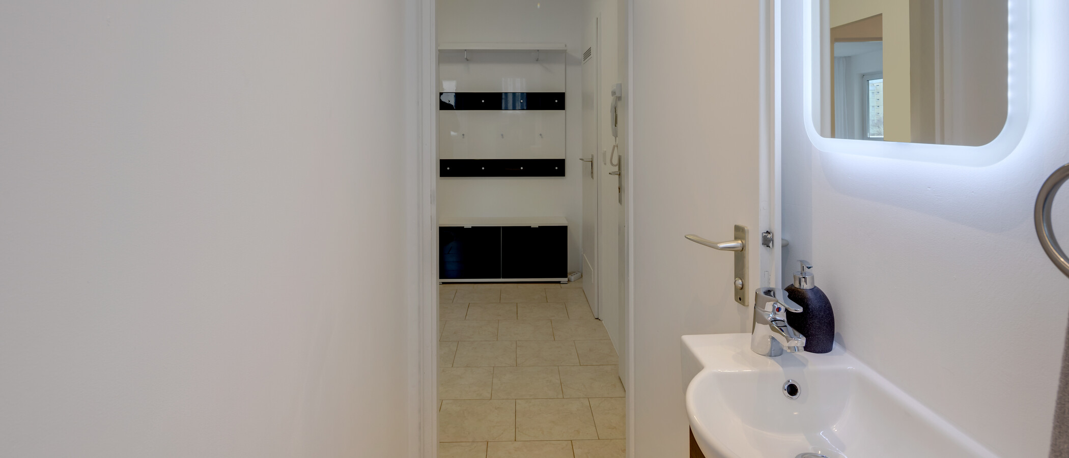 apartment München Johanneskirchen 02 separate toilet 11347