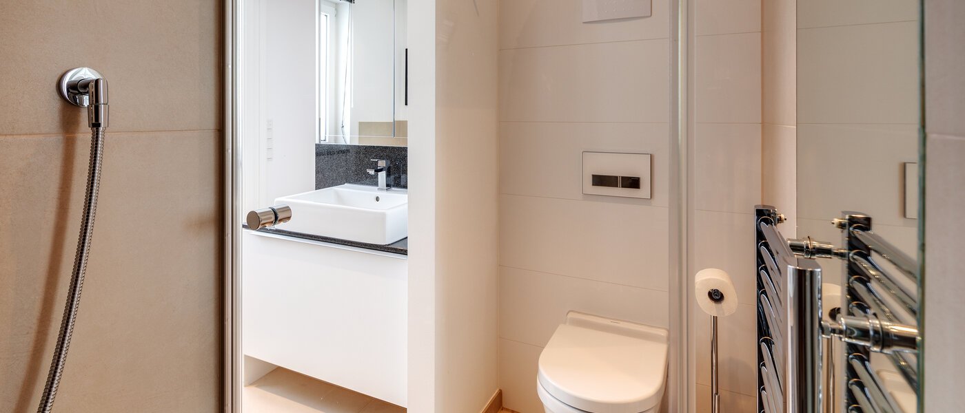 apartment München Schwabing-West 03 bathroom 11349