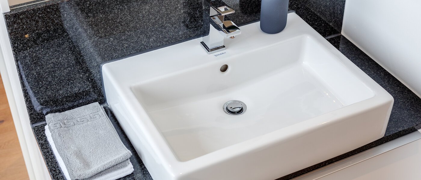 apartment München Schwabing-West 05 bathroom 11349