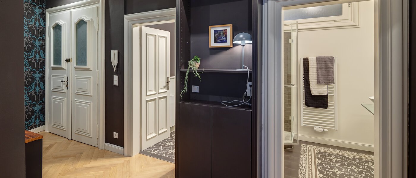 apartment München Glockenbachviertel 02 hall 11352