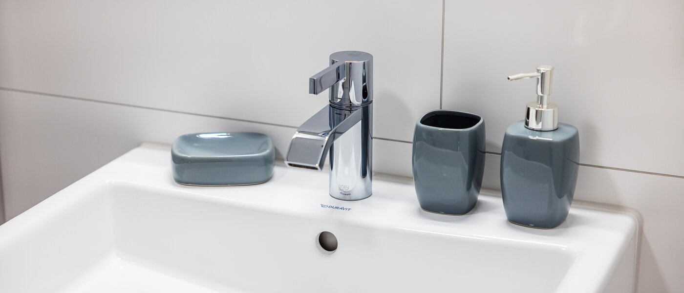 apartment München Bogenhausen 02 bathroom 11358