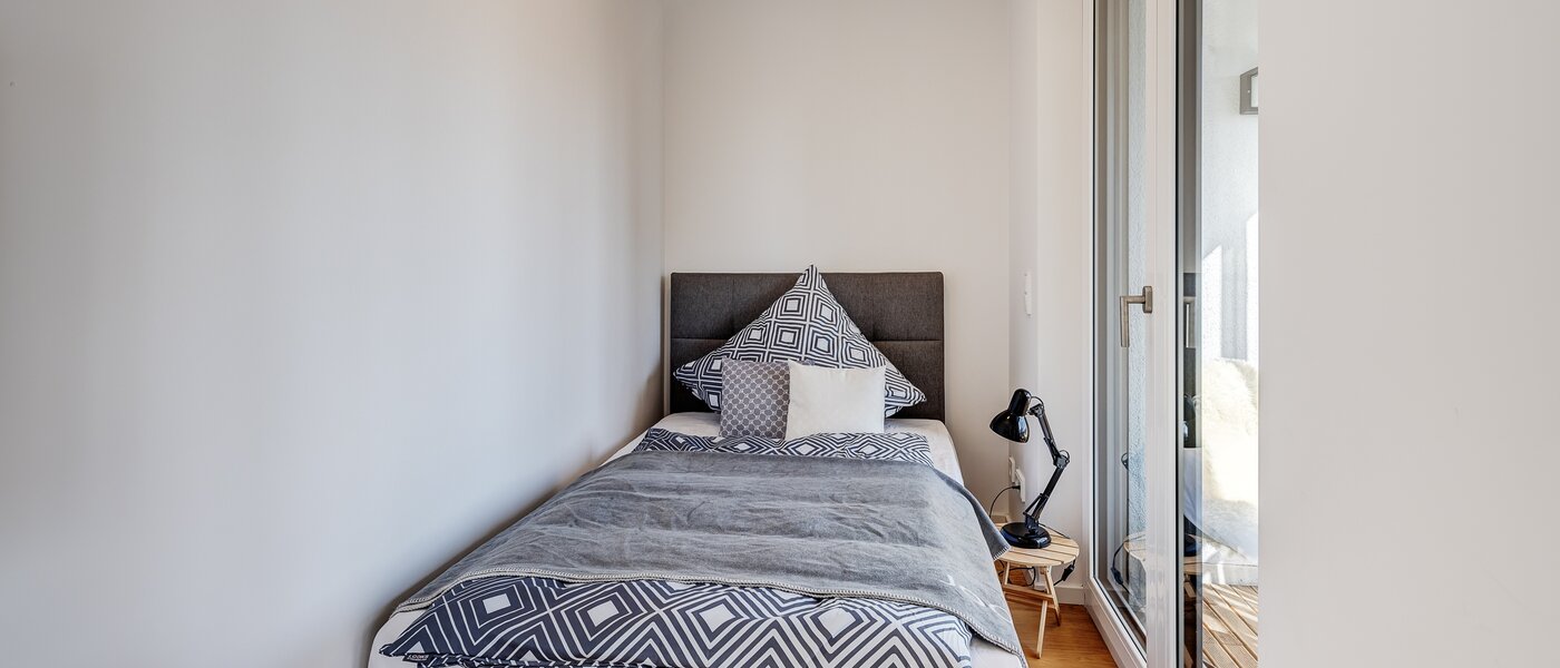 apartment München Bogenhausen 02 sleeping area 11358