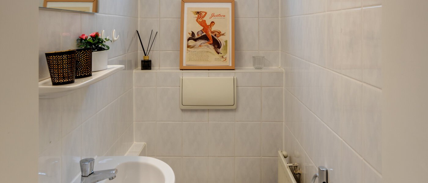 apartment München Lehel 01 separate toilet 11361