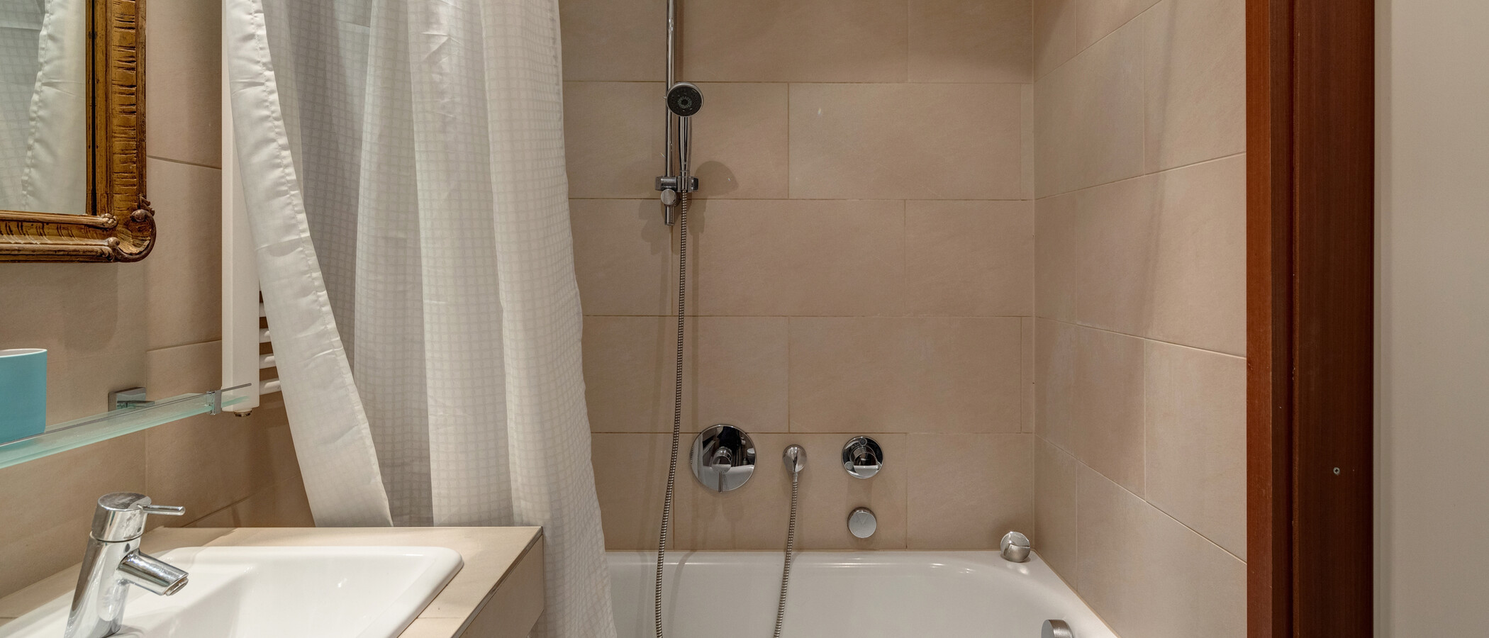 gallery apartment  München Thalkirchen 01 bathroom 11415