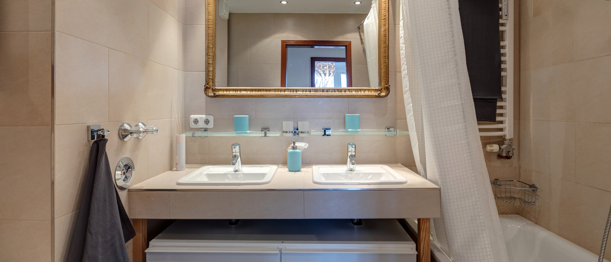 gallery apartment  München Thalkirchen 02 bathroom 11415