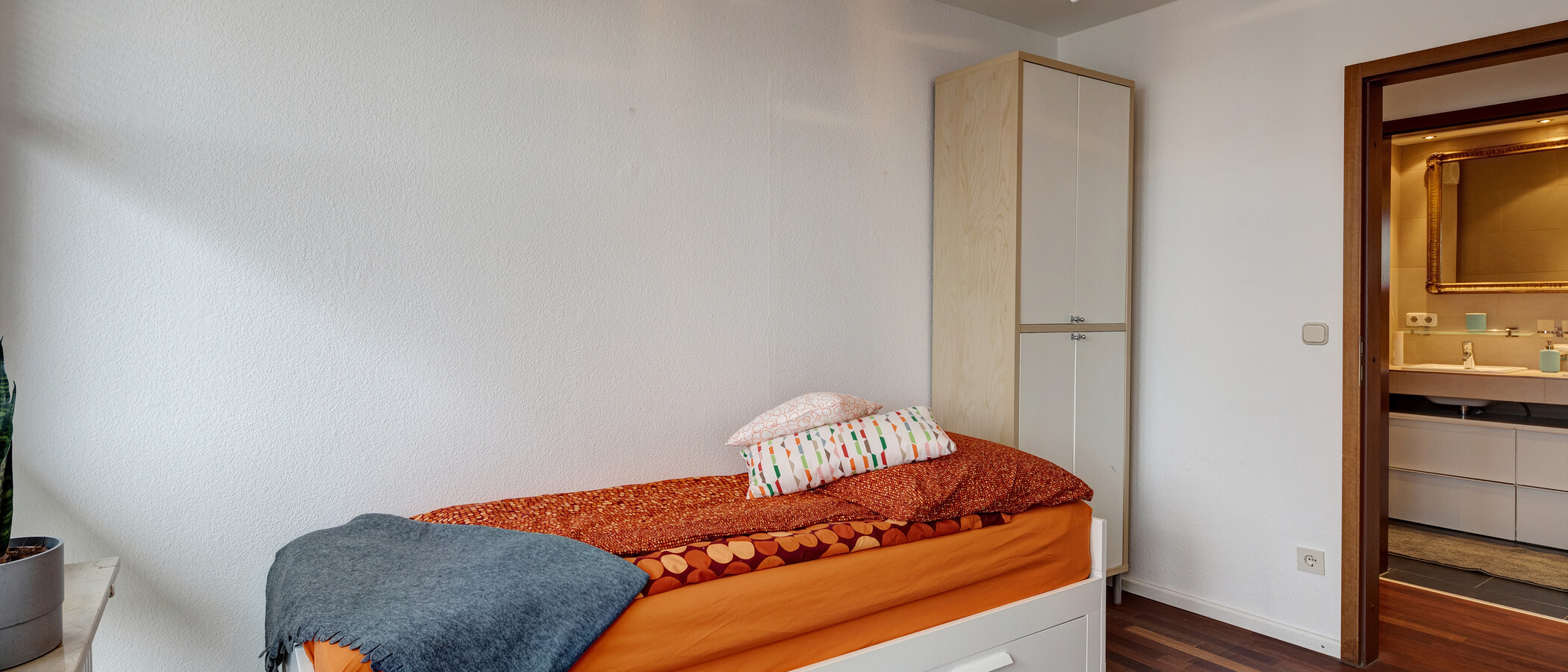 gallery apartment  München Thalkirchen 02 2. bedroom 11415