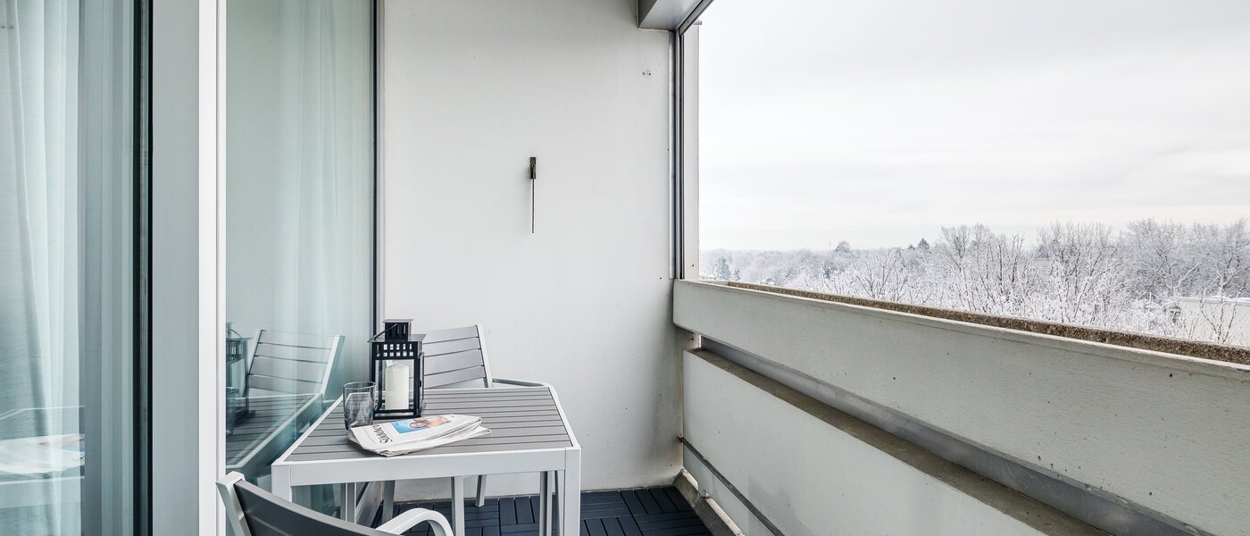 apartment München Arabellapark 02 balcony 11422