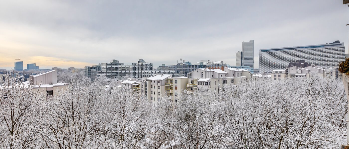 apartment München Arabellapark 02 view 11422