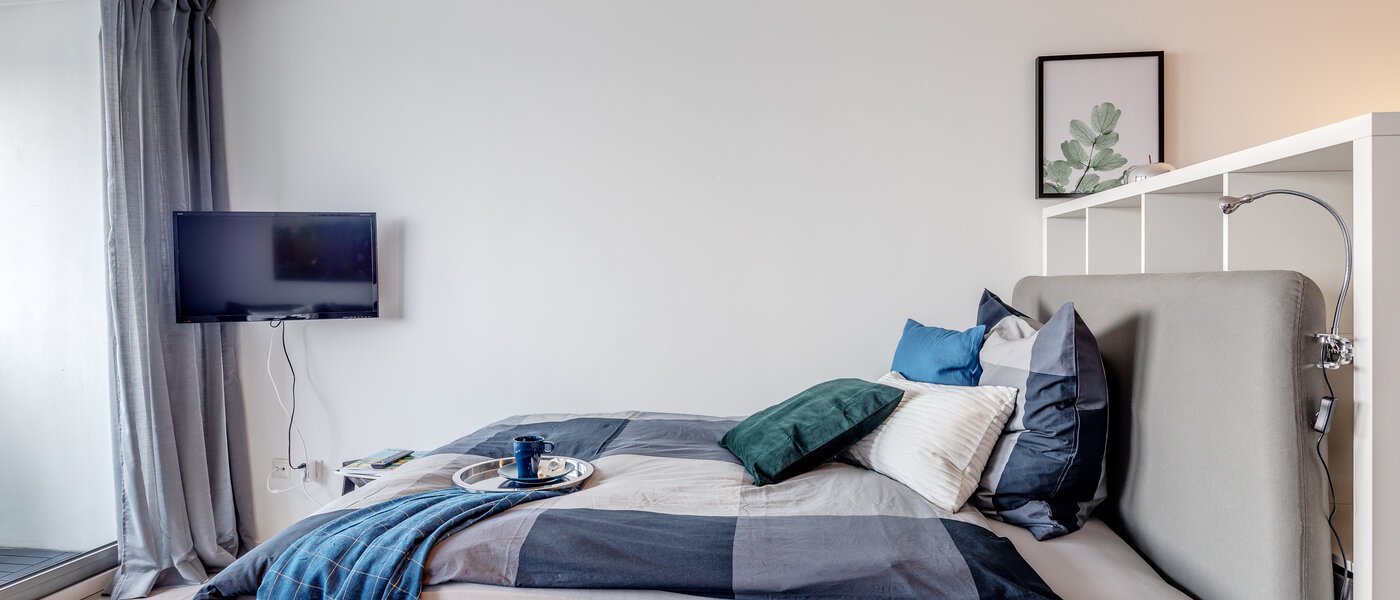 apartment München Arabellapark 01 sleeping area 11422