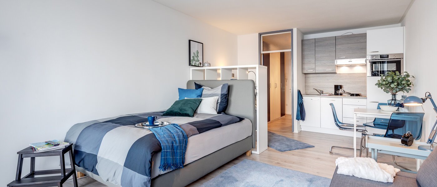 apartment München Arabellapark 03 living area 11422